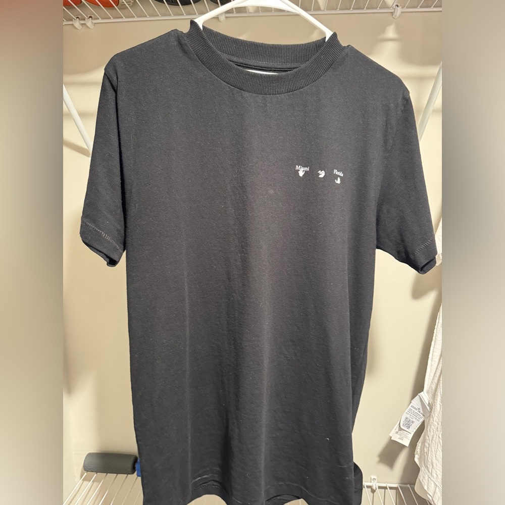 Lightly used, Off-White Short Sleeve